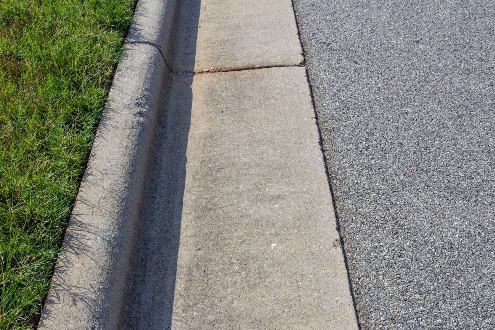 ECB Concrete Concrete Curb and Gutter Street Edge Installation Curb & Gutter